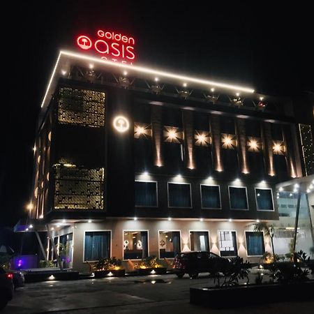 Golden Oasis Hotel Mahesana Dış mekan fotoğraf